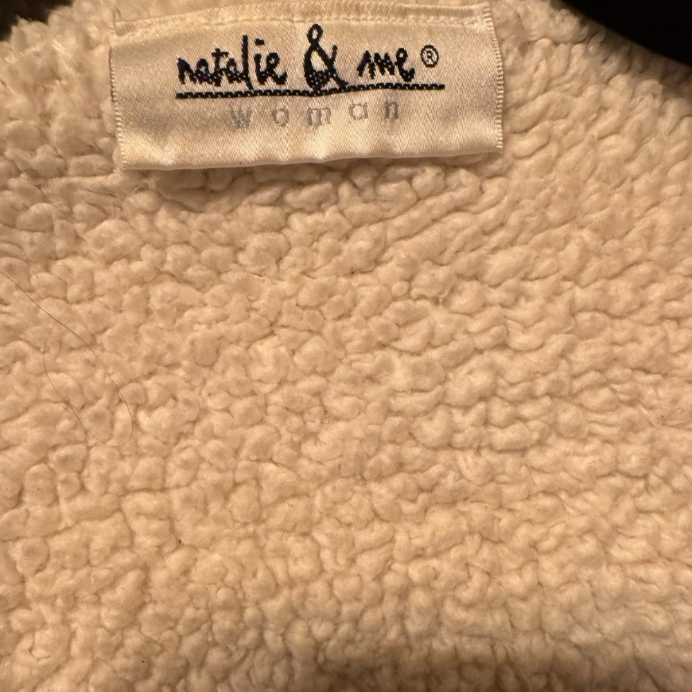 🧸 Camel Faux-Shearling Toggle Jacket | Natalie & Me | Cozy Fall/Winter Classic - Picture 9 of 9